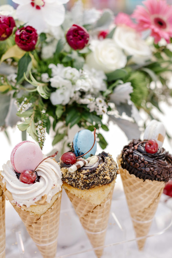 Macarons with Ice Cream