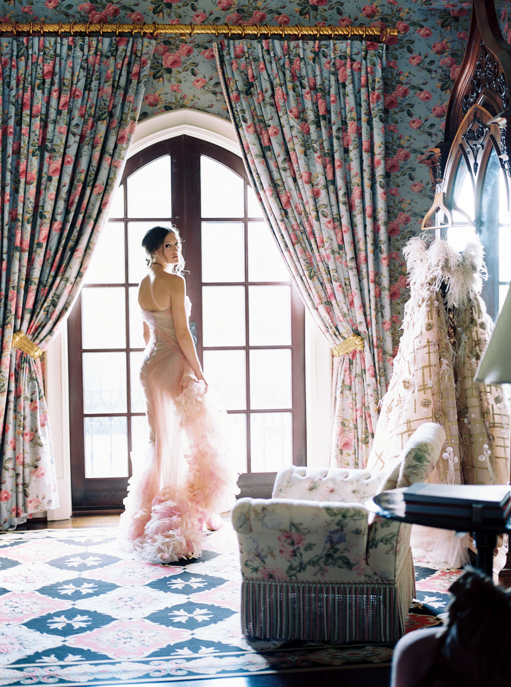 Bedroom inside Dover Hall Estate